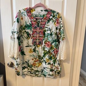 John Mark Multicolor Floral Tunic with Lace Sleeves